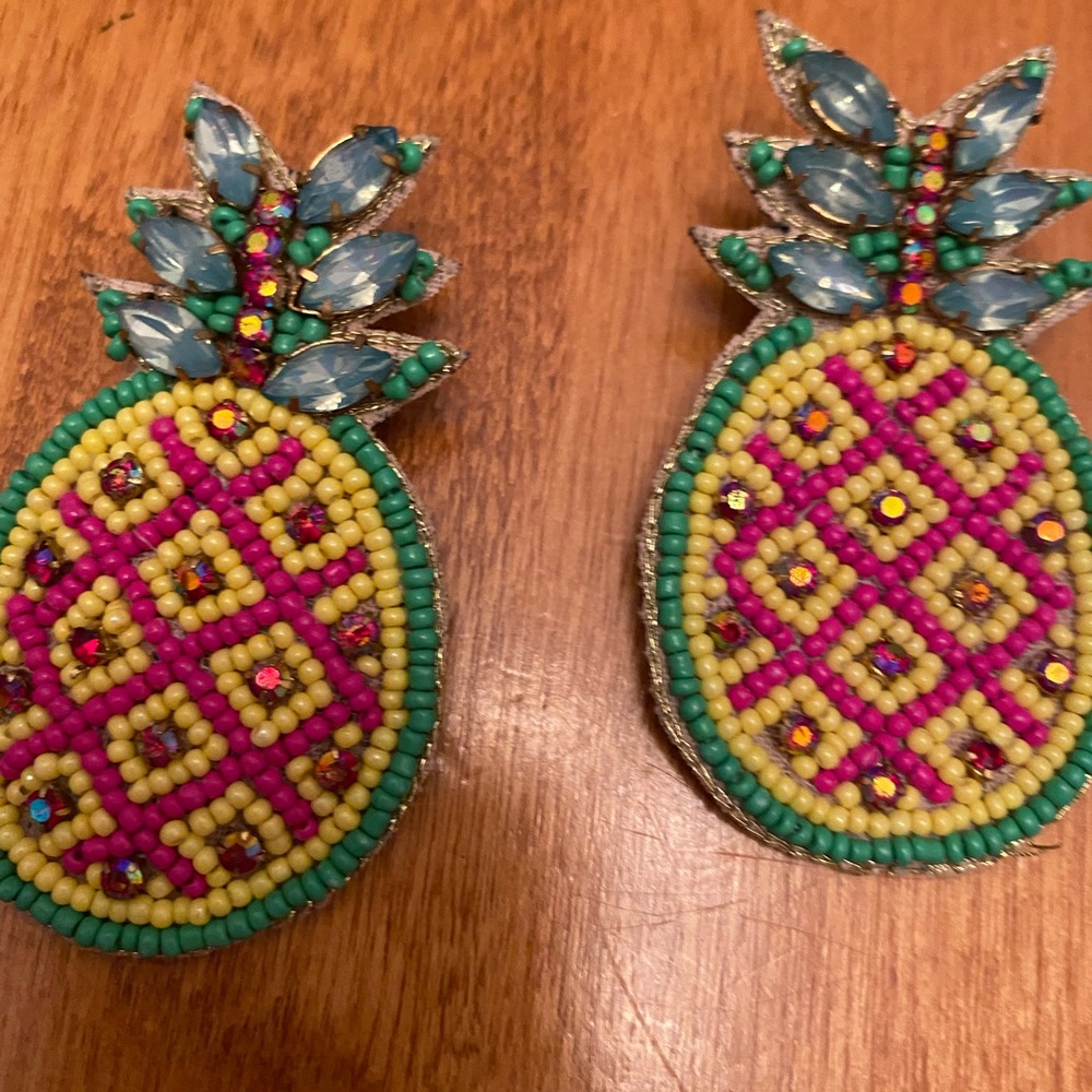 Pineapple shaped beaded earrings